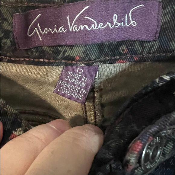 A pair of Gloria Vanderbilt pants in size 12 - Picture 4 of 6